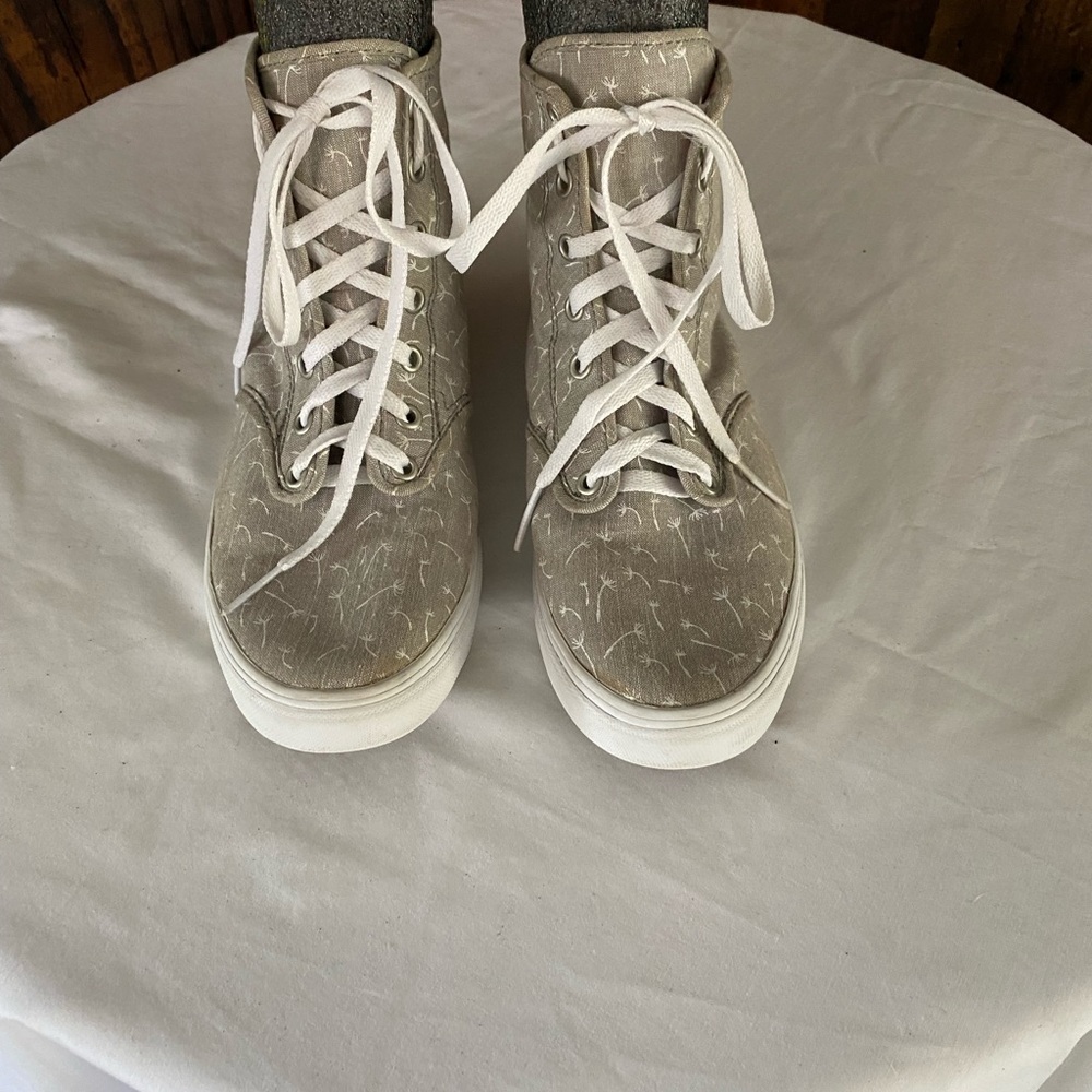 Vans womens Camden hightop size 10